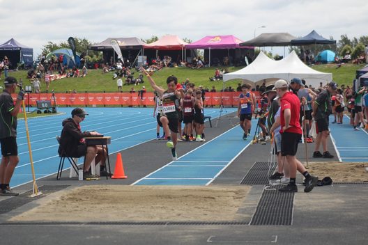 A summer interclub meet at Ngā Puni Wai
